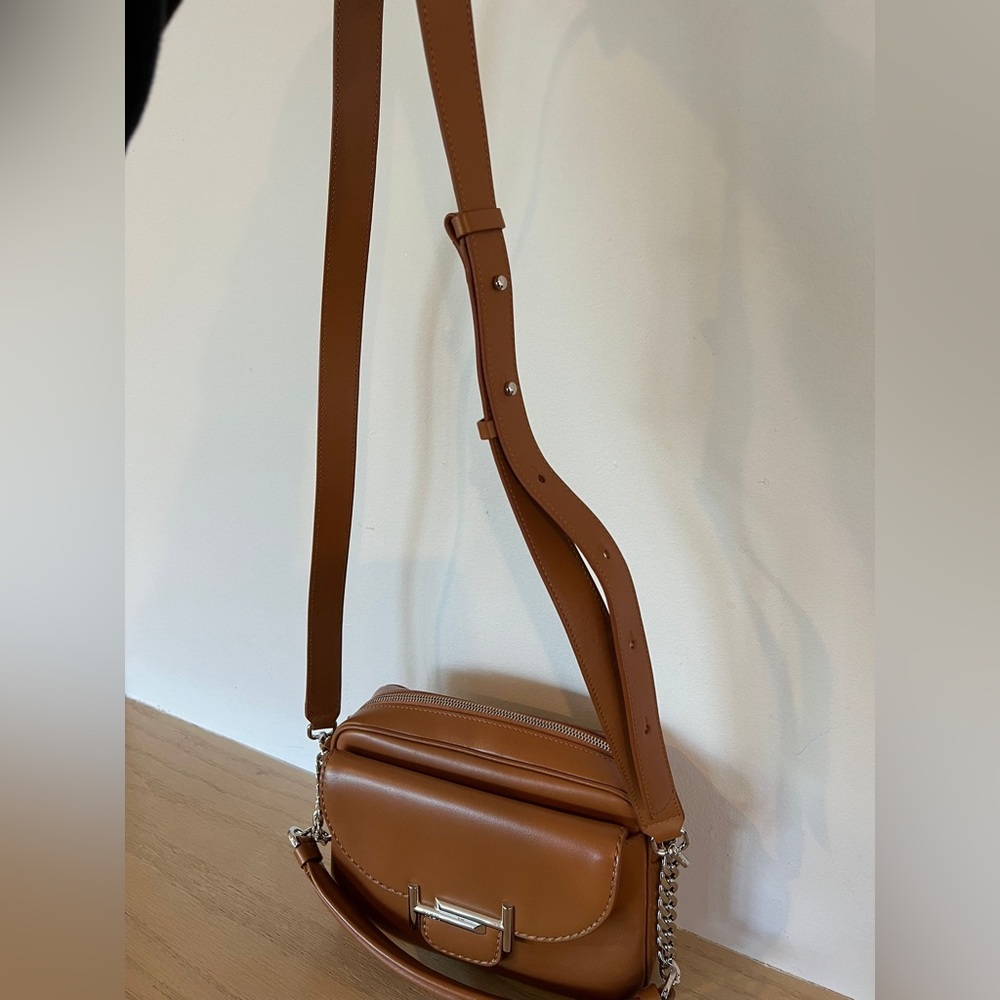 Tod’s double T camera bag - Picture 8 of 10